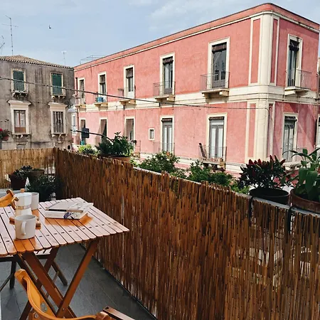 Apartment Balcone Sul Castello Ursino Al Centro Storico A Casa Ciuciu Catania